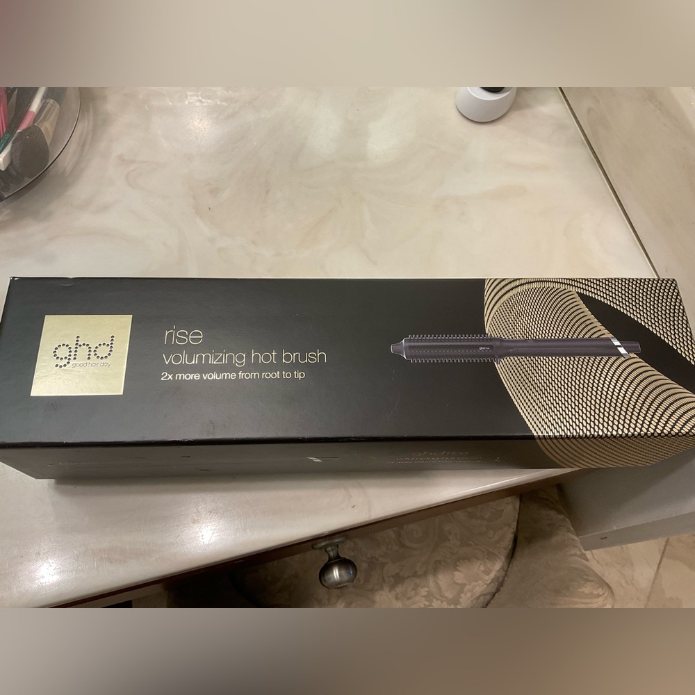 ghd • Rise volumizing hot brush